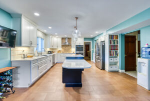 Kitchen With A Pop of Color