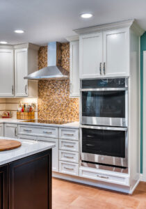 Kitchen With A Pop of Color