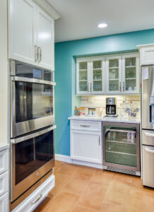 Kitchen With A Pop of Color