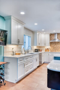 Kitchen With A Pop of Color